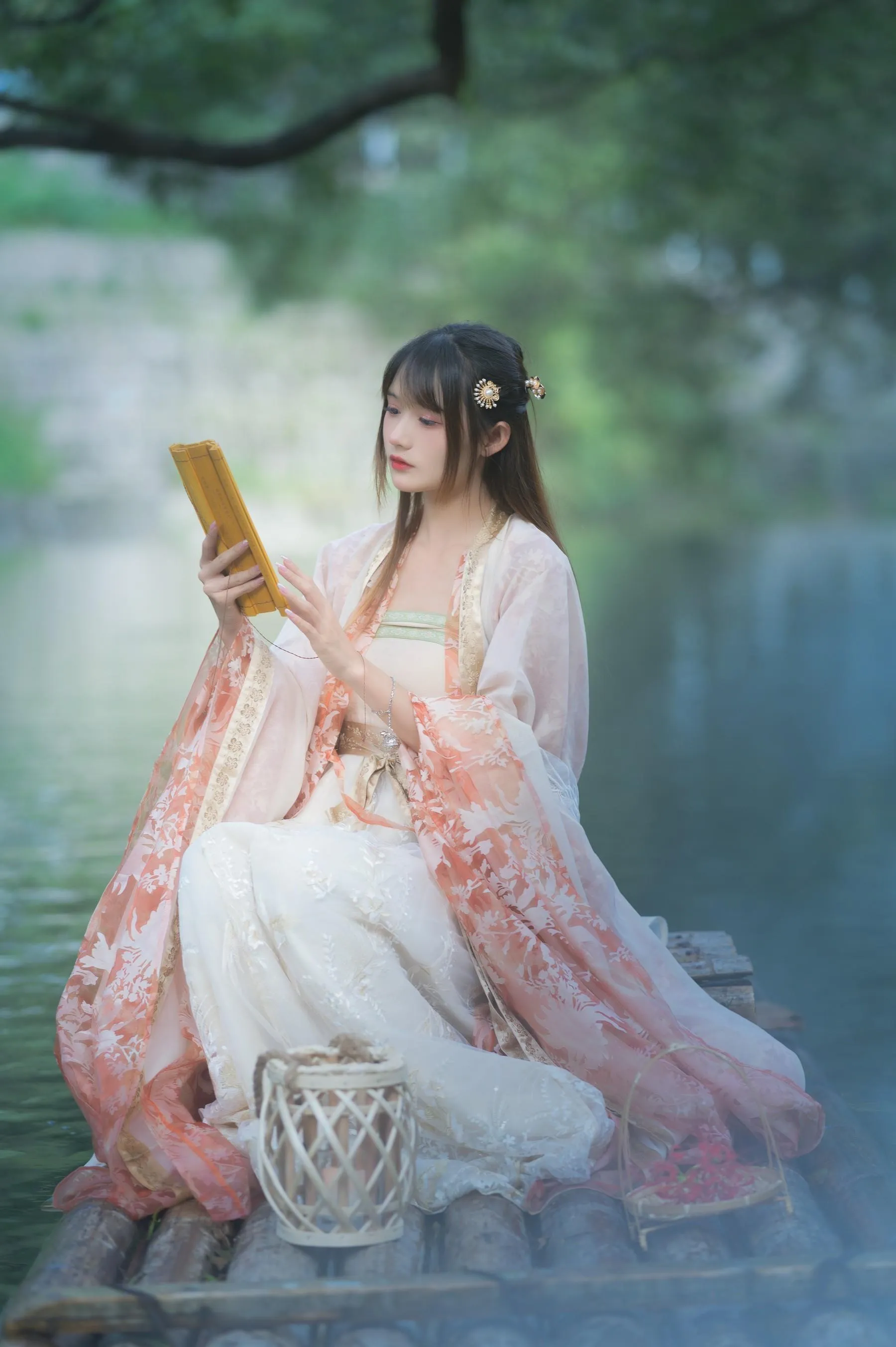 [YITUYU艺图语]2022.07.09 烟雨江南 兔子Zzz不吃胡萝卜 [27P]插图1
